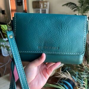 Portland Leather Metro Crossbody regular size - PEACOCK